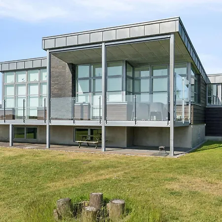 Ferienhaus 4 Bedroom Lovely In