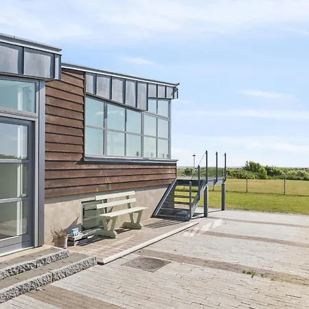 4 Bedroom Lovely In