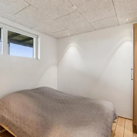 4 Bedroom Lovely In