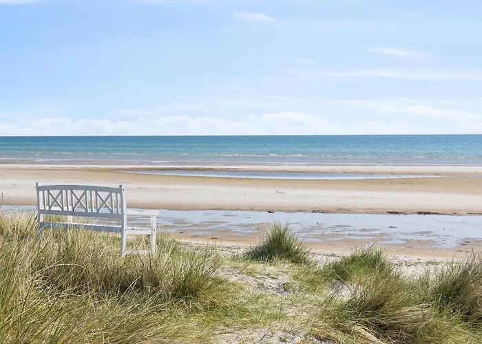 4 Bedroom Lovely In Σπίτι διακοπών *