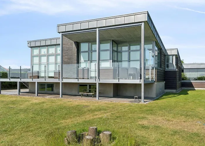 Ferienhaus 4 Bedroom Lovely In