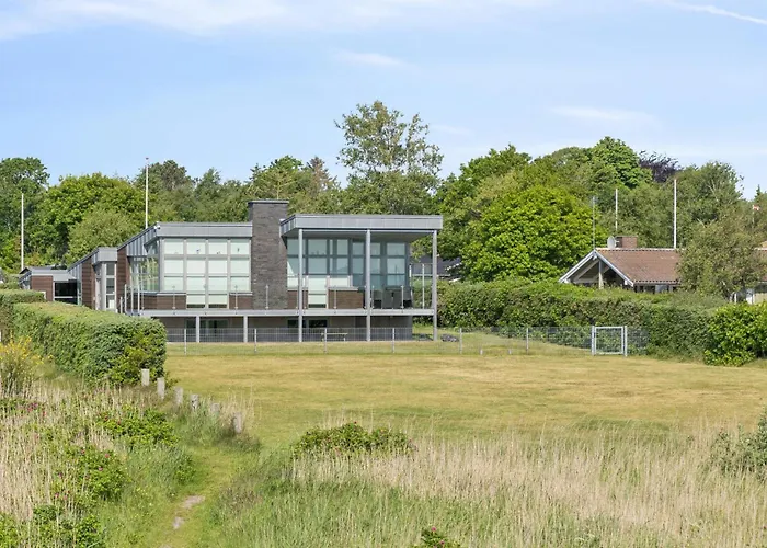 4 Bedroom Lovely In