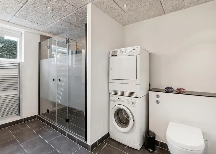 4 Bedroom Lovely In *